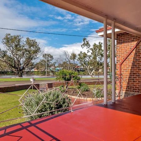 River Views In The Heart Of Town Villa Northam Buitenkant foto